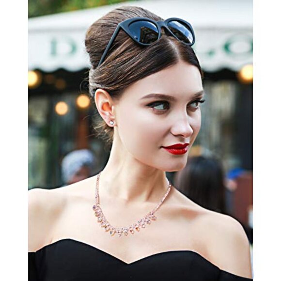 Sparkling Crystal Pendant Necklace Elegant Party Wear Gift for Women - Picture 5 of 8